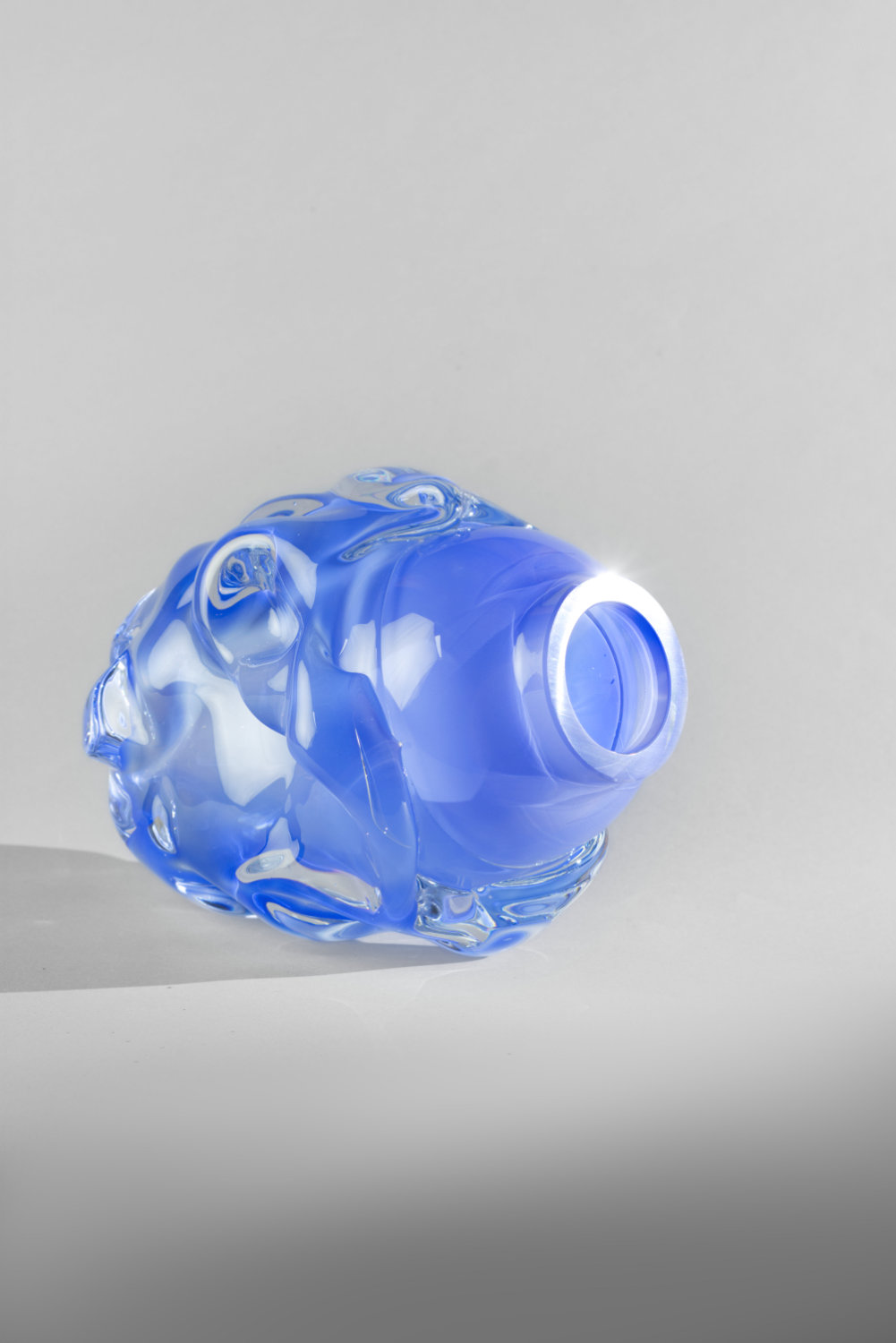 PERSONA S-size Sculptural Vase / Cream - Image 4